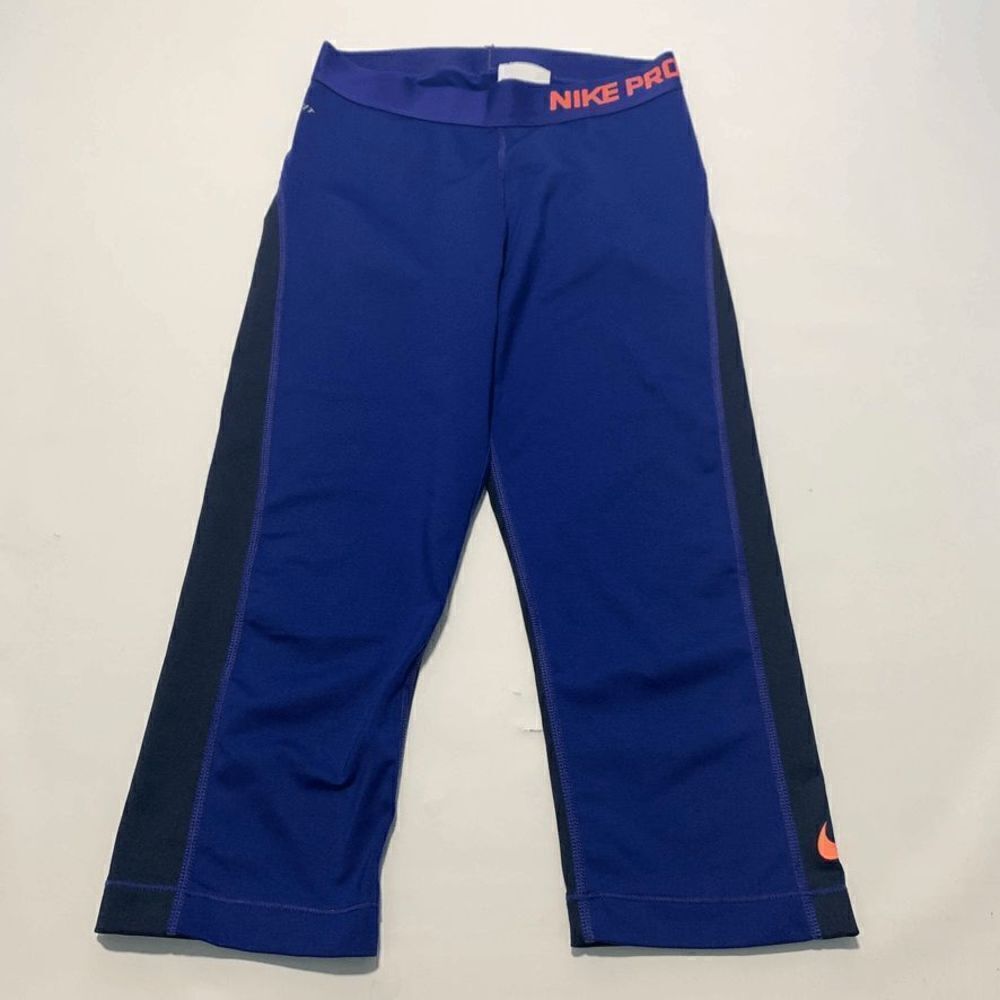 NIKE Pro Capri Legging Size Small